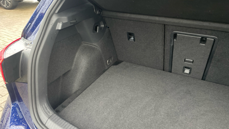 Volkswagen Golf 1.5 eTSI 150 R-Line 5dr DSG Petrol Hatchback